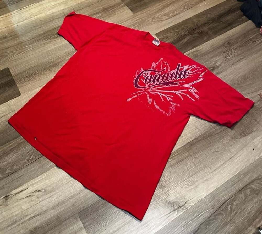 Cityscape Niagara Falls Canada Graphic T-Shirt Red XL